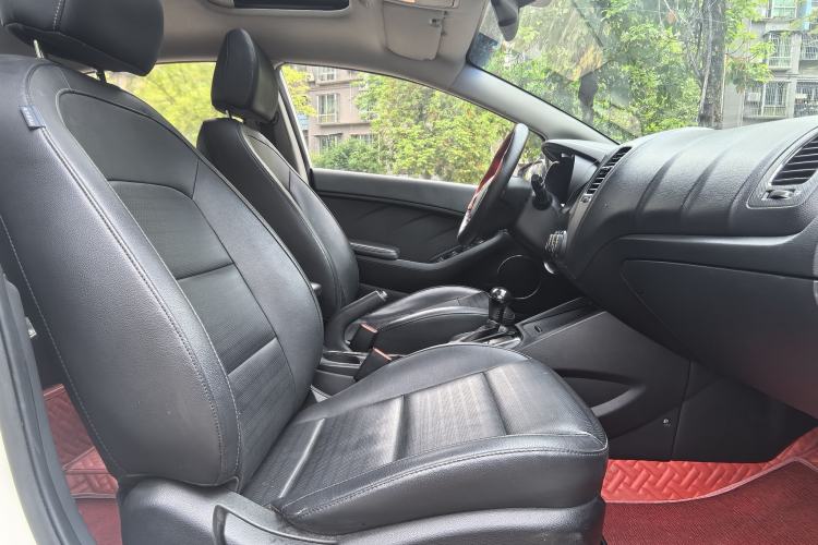 Used Kia K3 2016 1.6L Automatic DLX Interior 11