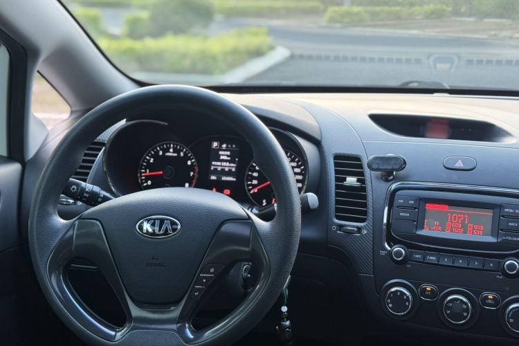 Used Kia K3 2016 1.6L Automatic with Sunroof Interior 2