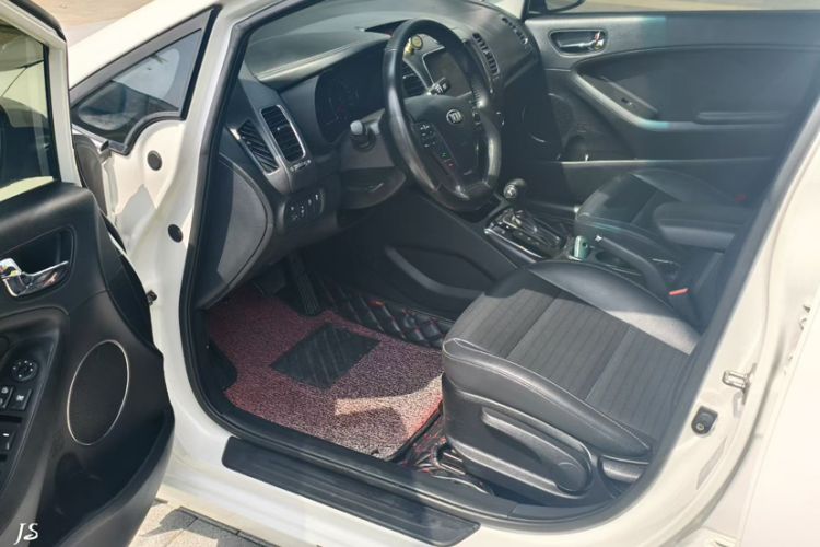 Used Kia K3 2016 1.6L Automatic DLX Interior 2