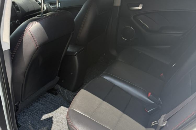 Used Kia K3 2016 1.6L Automatic GLS Interior 3