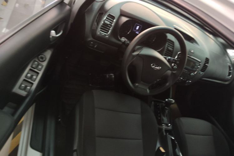 Used Kia K3 2016 1.6L Automatic with Sunroof Interior 3