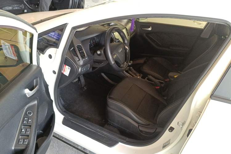 Used Kia K3 2016 1.6L Automatic GL Interior 3