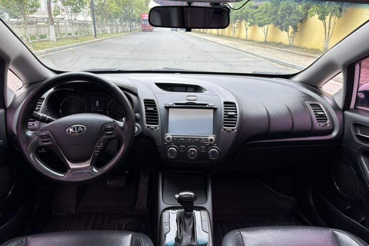 Used Kia K3 2016 1.6L Automatic GLS Interior 3