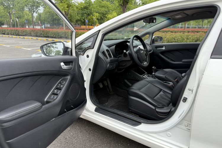 Used Kia K3 2016 1.6L Manual GL Interior 3