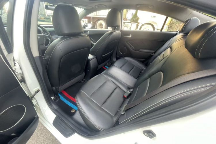 Used Kia K3 2016 1.6L Automatic GLS Interior 3