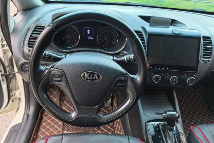 Used Kia K3 2016 1.6L Automatic GLS Interior 3