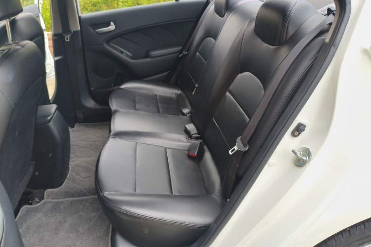 Used Kia K3 2016 1.6L Automatic GL Interior 4