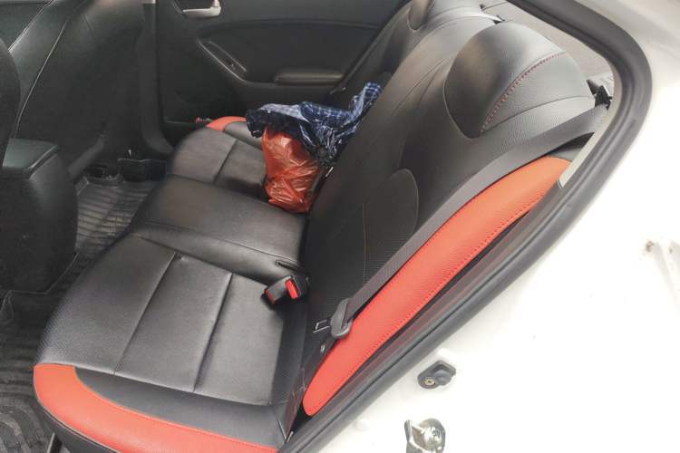 Used Kia K3 2016 1.6L Manual GL Interior 4