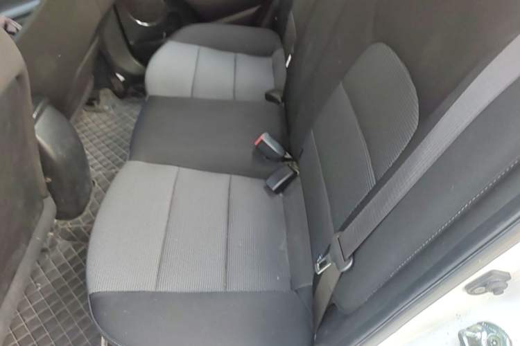 Used Kia K3 2016 1.6L Automatic GLS Interior 4