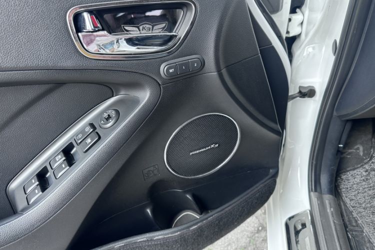 Used Kia K3 2016 1.6L Automatic GLS Interior 5
