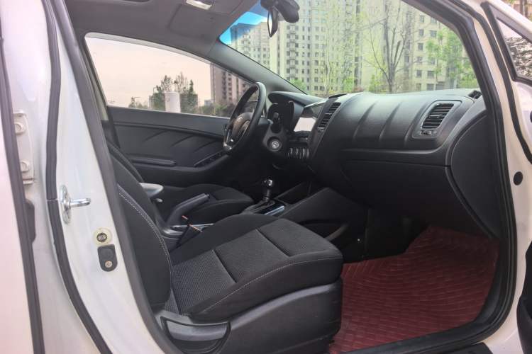 Used Kia K3 2016 1.6L Automatic GL Interior 7