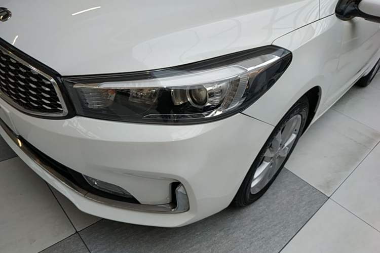 Used Kia K3 2016 1.6L Automatic GLS Left Front Headlight