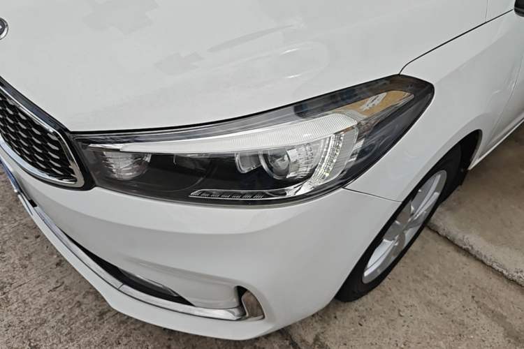 Used Kia K3 2016 1.6L Automatic DLX Left Front Headlight