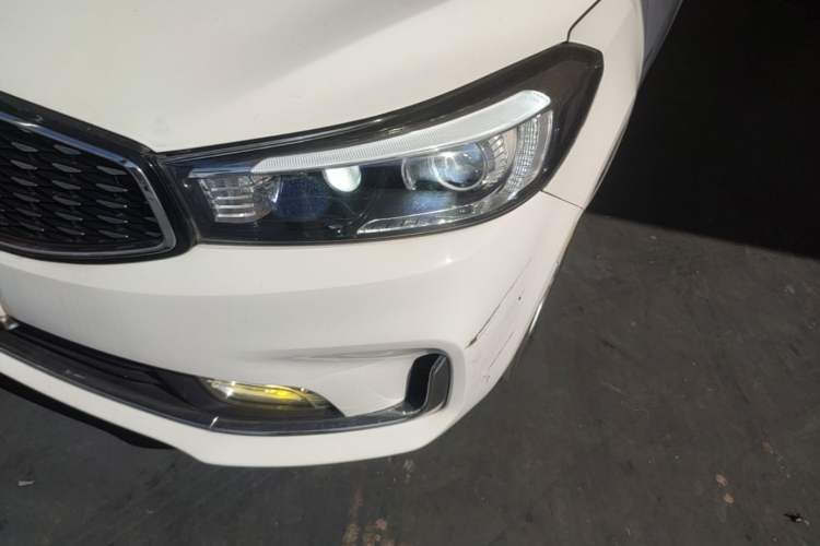 Used Kia K3 2016 1.6L Automatic GLS Left Front Headlight