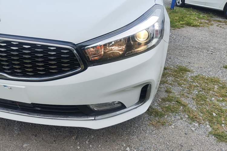 Used Kia K3 2016 1.6L Automatic GLS Left Front Headlight