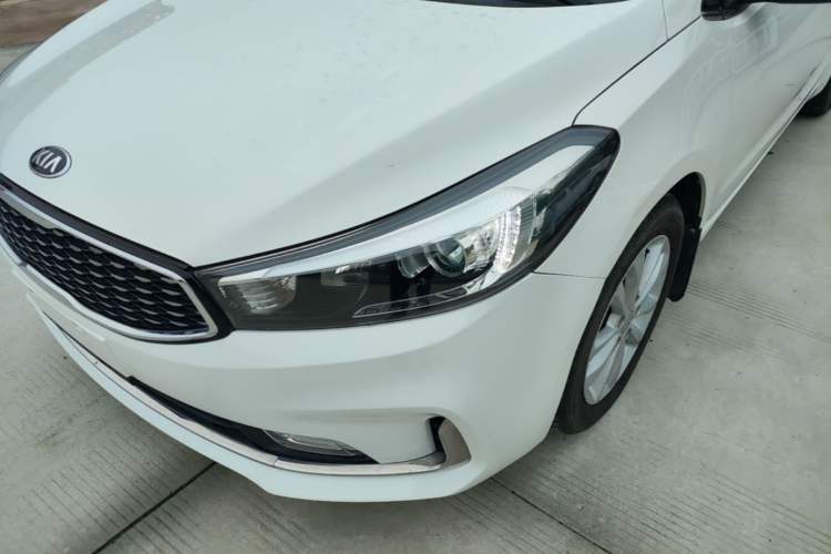 Used Kia K3 2016 1.6L Automatic with Sunroof Left Front Headlight