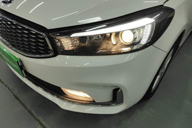 Used Kia K3 2016 1.6L Automatic GLS Left Front Headlight