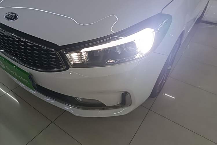 Used Kia K3 2016 1.6L Automatic GLS Left Front Headlight