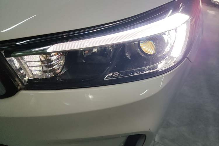 Used Kia K3 2016 1.6L Automatic GLS Left Front Headlight