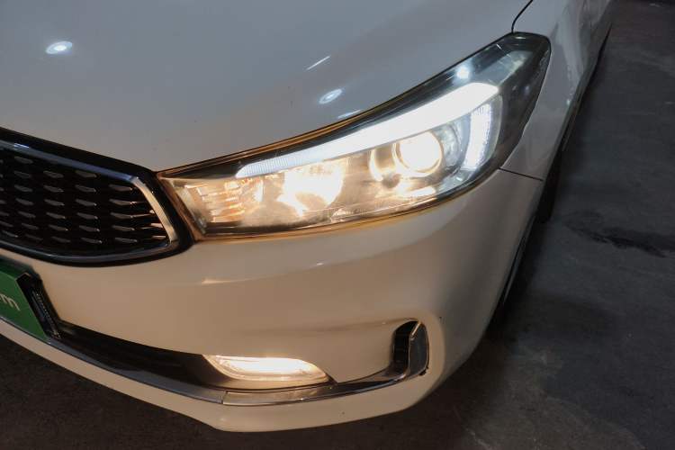 Used Kia K3 2016 1.6L Automatic DLX Left Front Headlight