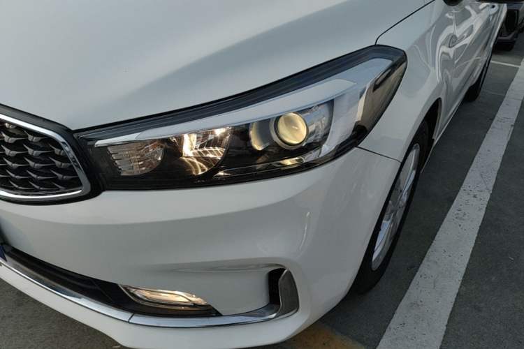 Used Kia K3 2016 1.6L Automatic with Sunroof Left Front Headlight