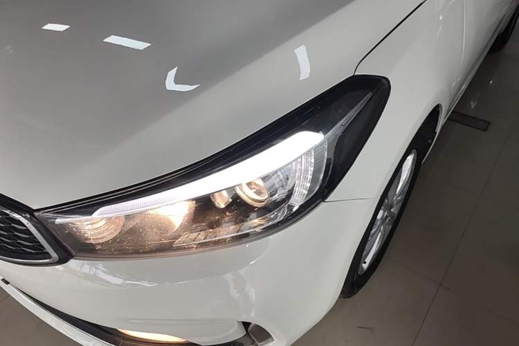 Used Kia K3 2016 1.6L Automatic GLS Left Front Headlight