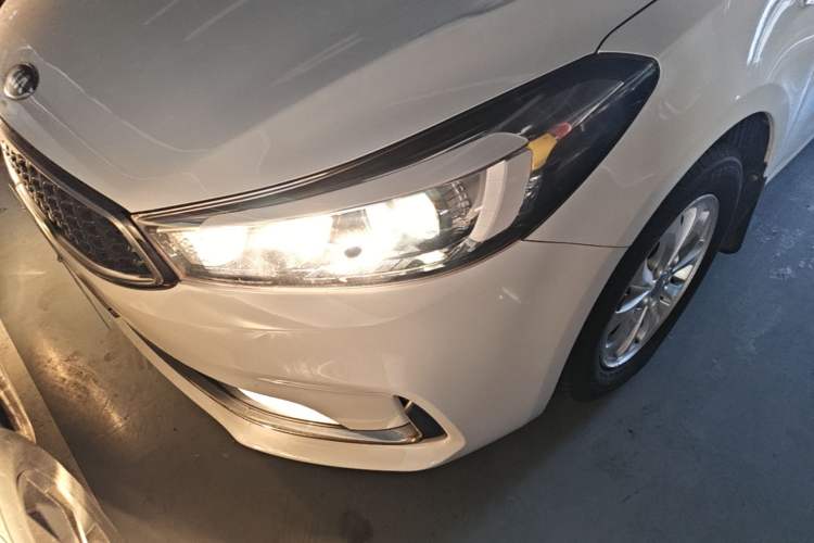 Used Kia K3 2016 1.6L Manual GL Left Front Headlight