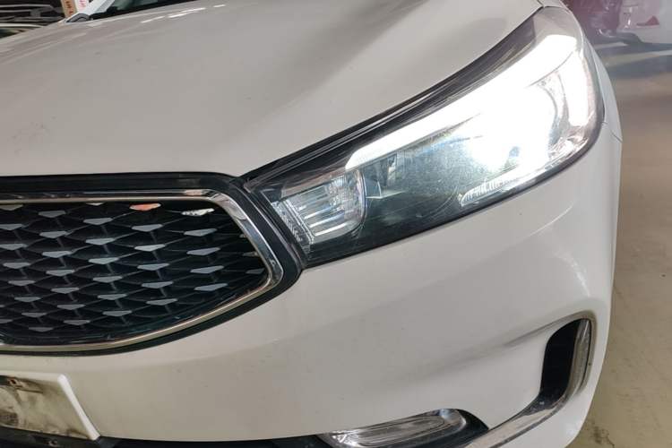 Used Kia K3 2016 1.6L Automatic GLS Left Front Headlight
