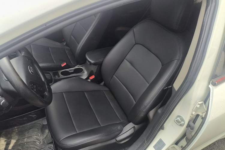 Used Kia K3 2016 1.6L Automatic with Sunroof Left Front Seat