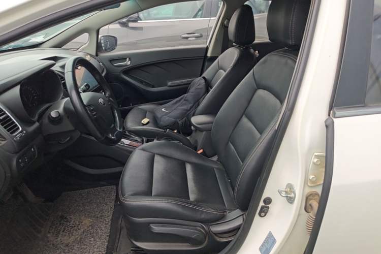 Used Kia K3 2016 1.6L Automatic GLS Left Front Seat