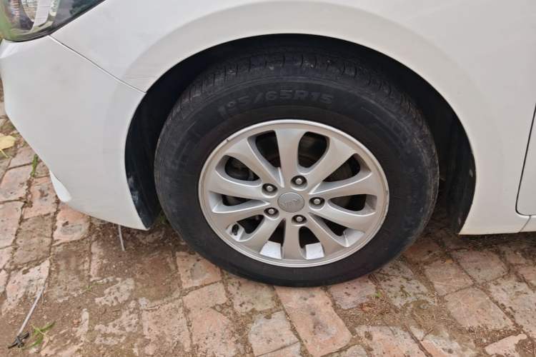 Used Kia K3 2016 1.6L Manual GL Left Front Wheel Hub