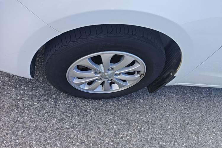 Used Kia K3 2016 1.6L Manual GL Left Front Wheel Hub