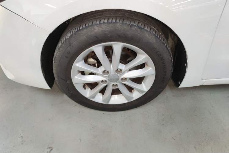 Used Kia K3 2016 1.6L Automatic GL Left Front Wheel Hub