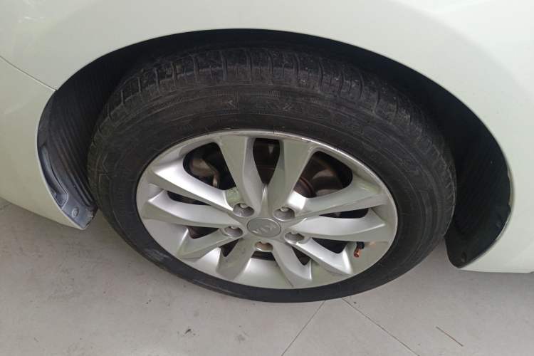 Used Kia K3 2016 1.6L Automatic GL Left Front Wheel Hub