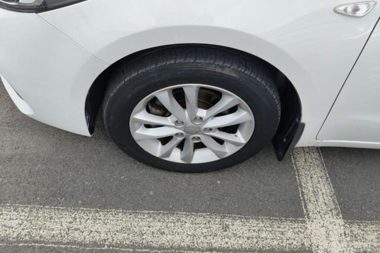 Used Kia K3 2016 1.6L Automatic GL Left Front Wheel Hub