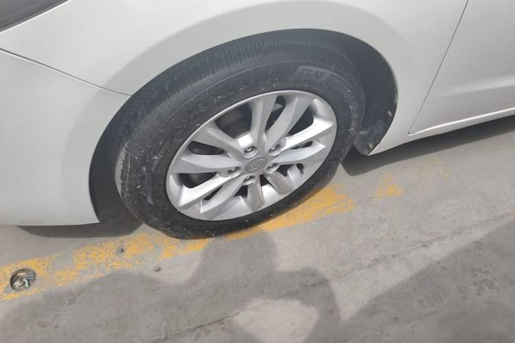 Used Kia K3 2016 1.6L Automatic GL Left Front Wheel Hub