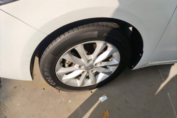 Used Kia K3 2016 1.6L Automatic GLS Left Front Wheel Hub