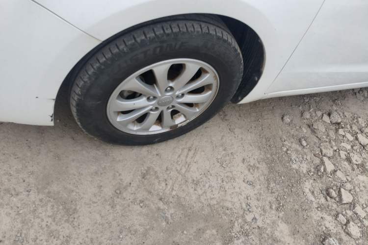 Used Kia K3 2016 1.6L Manual GL Left Front Wheel Hub