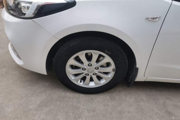 Used Kia K3 2016 1.6L Manual GL Left Front Wheel Hub
