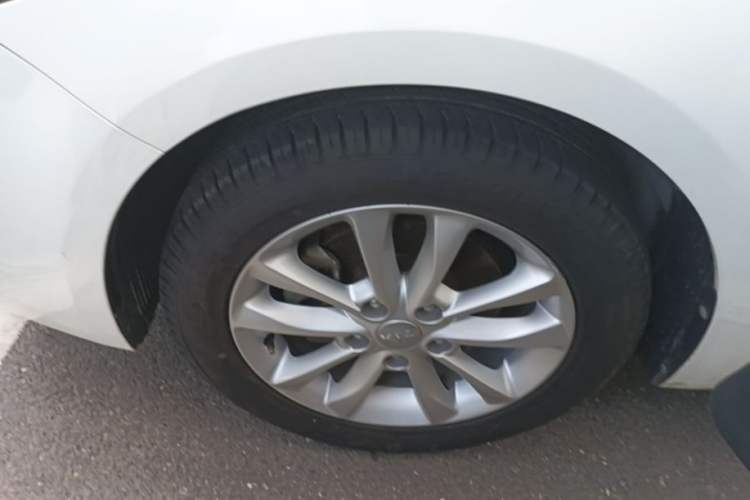 Used Kia K3 2016 1.6L Automatic GL Left Front Wheel Hub
