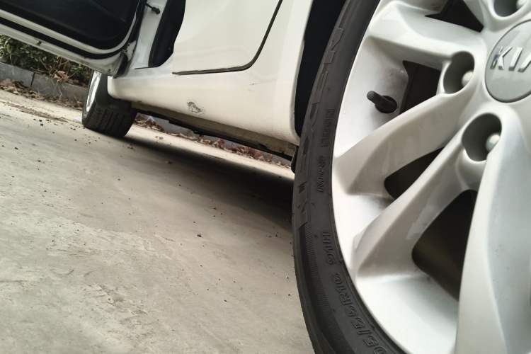 Used Kia K3 2016 1.6L Automatic GL Left Side Sill