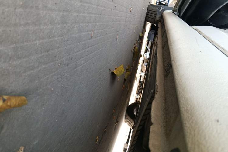 Used Kia K3 2016 1.6L Automatic with Sunroof Left Side Sill