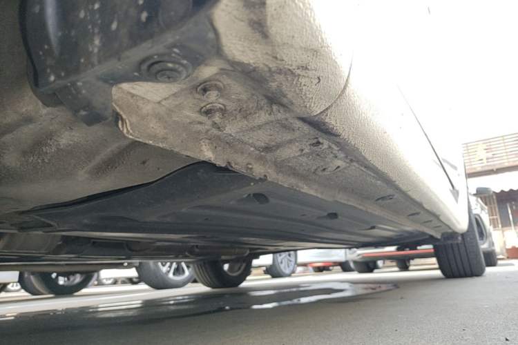 Used Kia K3 2016 1.6L Automatic with Sunroof Left Side Sill