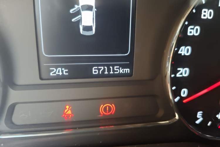 Used Kia K3 2016 1.6L Manual GL Odometer Close Up