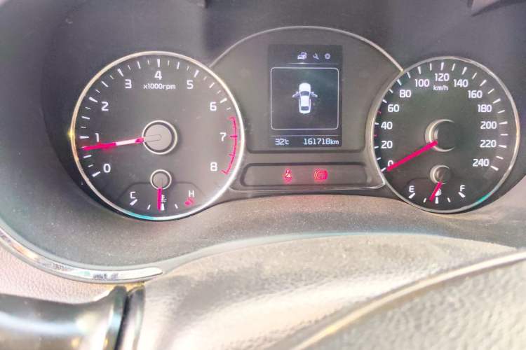 Used Kia K3 2016 1.6L Manual GL Odometer Close Up