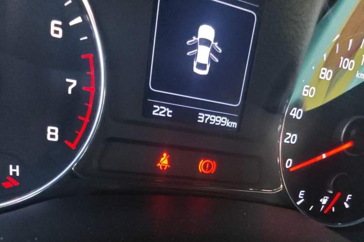 Used Kia K3 2016 1.6L Manual GL Odometer Close Up