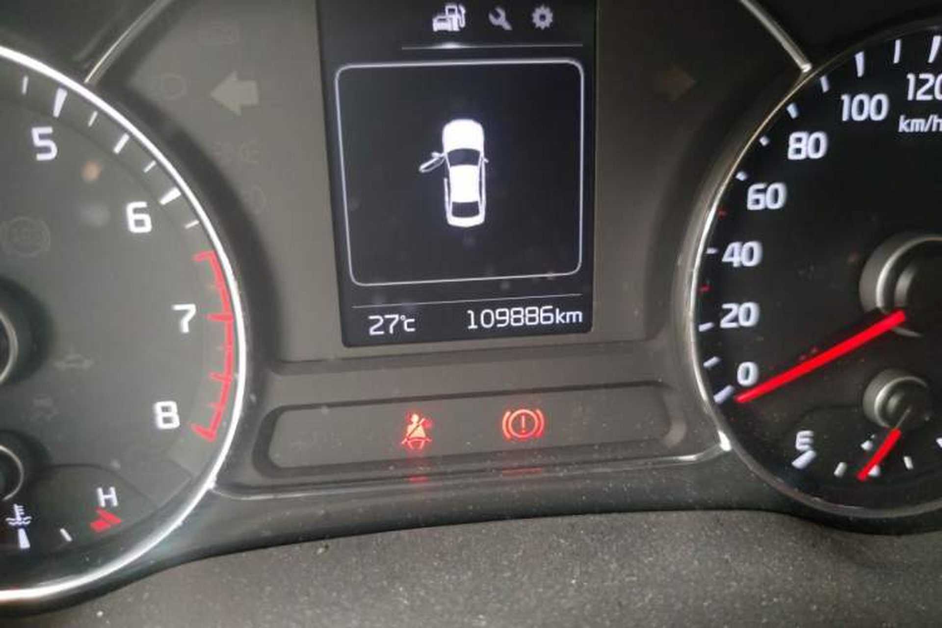 Used Kia K3 2016 1.6L Manual GL Odometer Close Up