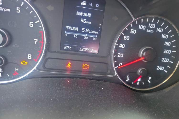 Used Kia K3 2016 1.6L Manual GL Odometer Close Up