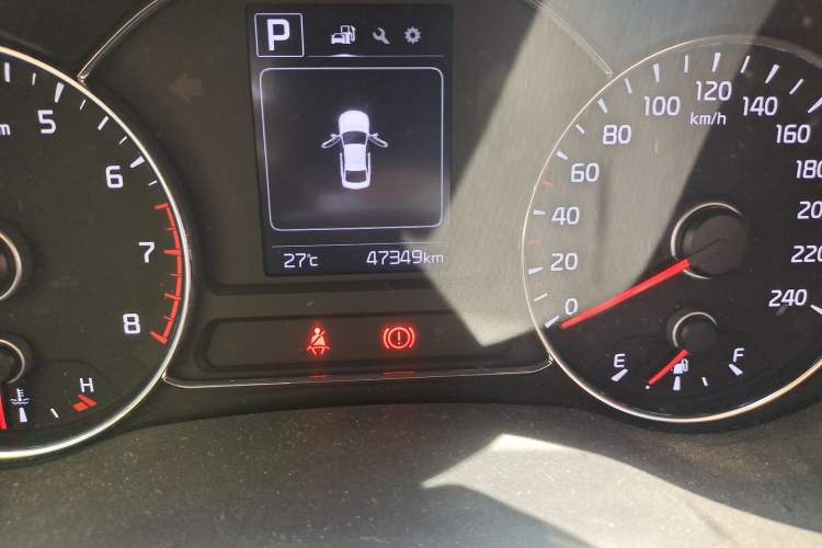 Used Kia K3 2016 1.6L Automatic GL Odometer Close Up