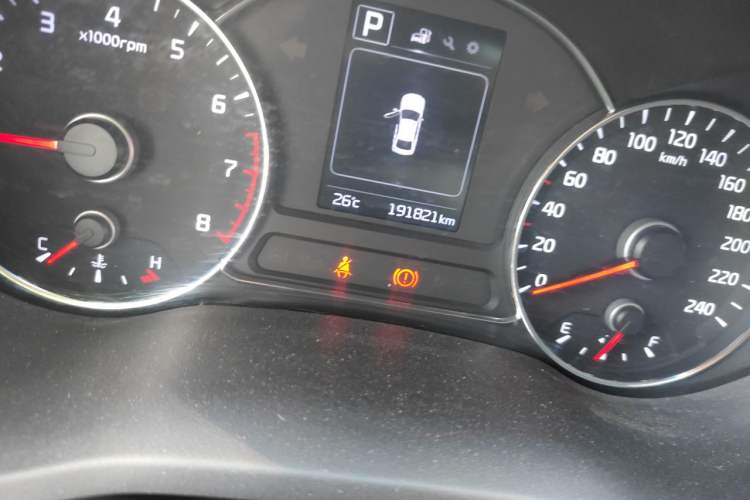 Used Kia K3 2016 1.6L Automatic with Sunroof Odometer Close Up